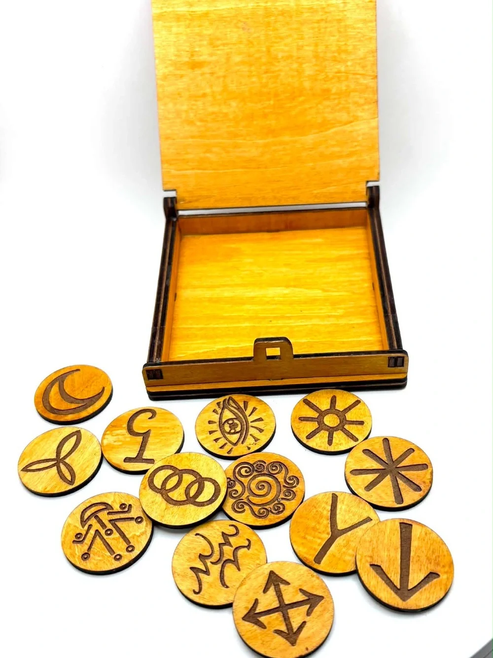 🪶 Handcrafted Laser Cut Rune Box with Engraved Wooden Rune Set 🪶 - Picture 2 of 3